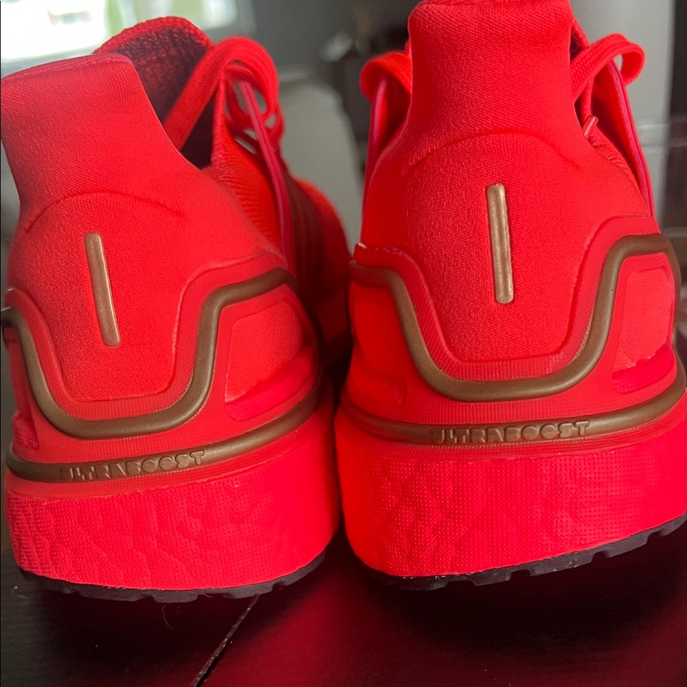 Adidas Ultraboost 20 W in Signal Pink - Picture 8 of 15